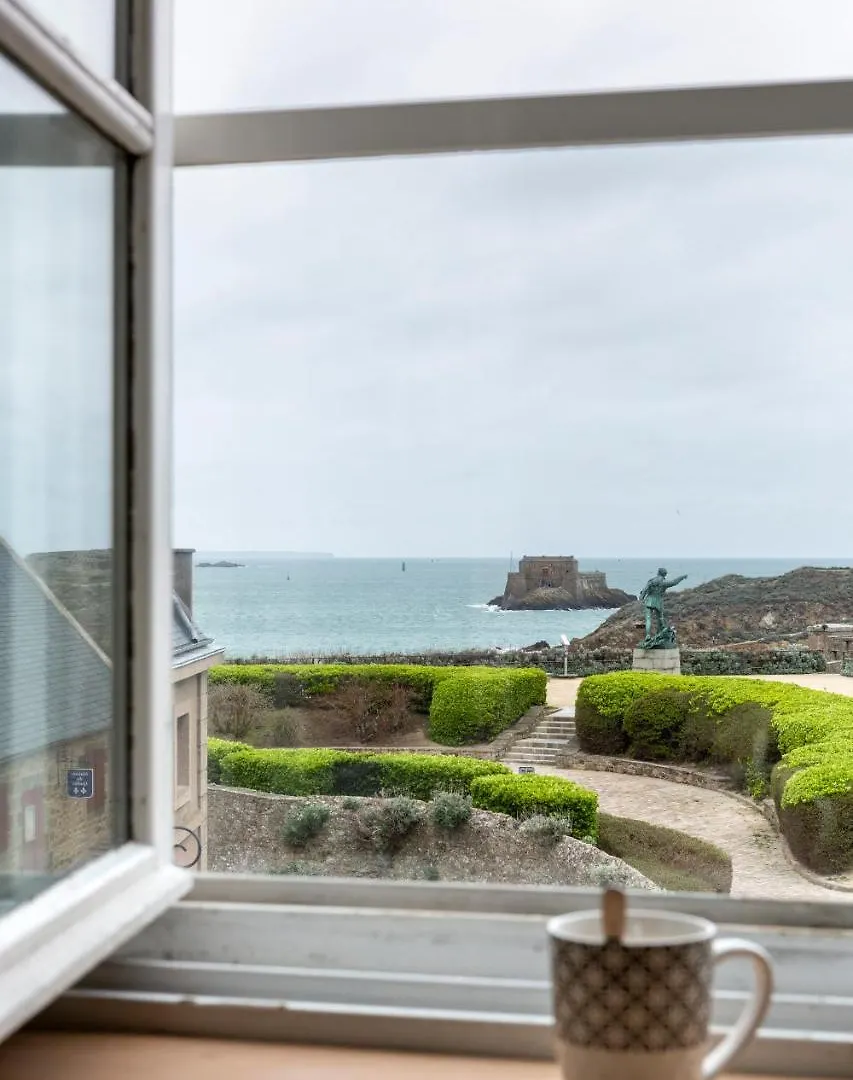 Appartement Le Plongeoir Malouin by Cocoonr à Saint-Malo 0*,